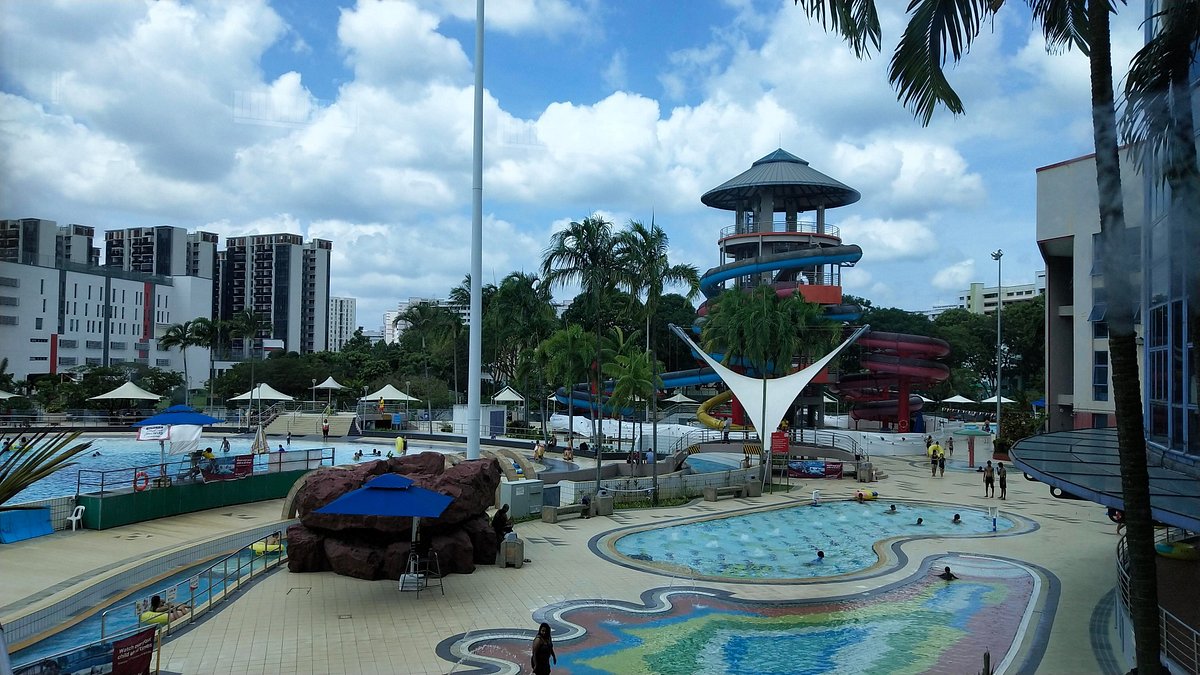 Jurong East Swimming Complex.jpg